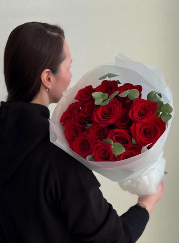 Букет с красными розами &laquo;Любовь без памяти&raquo; от интернет-магазина цветов в Владивостоке
