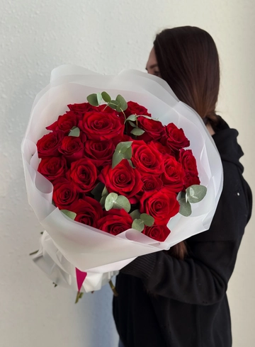Букет с красными розами &laquo;Любовь без памяти&raquo; от интернет-магазина цветов в Владивостоке