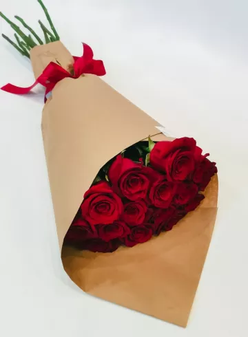 Монобукет из красных роз «Признание» от интернет-магазина цветов в Владивостоке