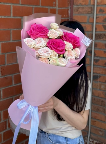 Букет с розами «Магия страсти» от интернет-магазина цветов в Владивостоке