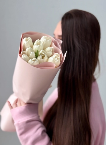 Букет белых тюльпанов &laquo;Ее Восторг&raquo; от интернет-магазина цветов в Владивостоке