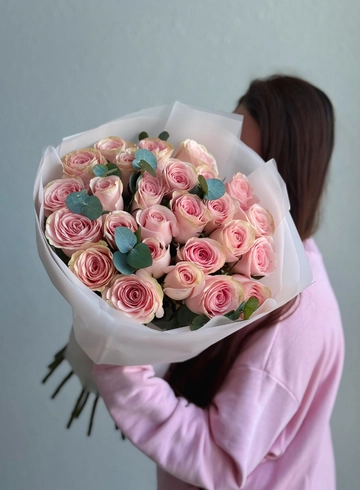 Букет из розовых роз &laquo;Базовый минимум&raquo; от интернет-магазина цветов в Владивостоке