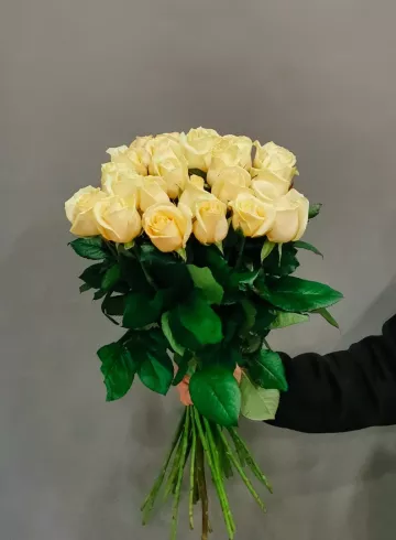 Монобукет из роз «Золотая осень» от интернет-магазина цветов в Владивостоке