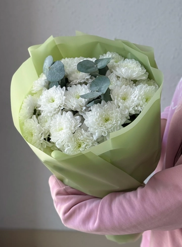 Монобукет из кустовых хризантем &laquo;Обнимай меня крепче&raquo; от интернет-магазина цветов в Владивостоке