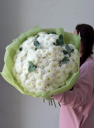 Монобукет из кустовых хризантем &laquo;Обнимай крепче&raquo; от интернет-магазина цветов в Владивостоке