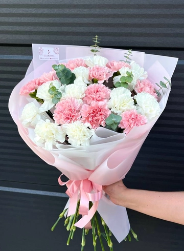 Монобукет из диантусов «Невесомость» от интернет-магазина цветов в Владивостоке