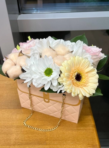 Композиция «Тайна КоКо» от интернет-магазина цветов в Владивостоке