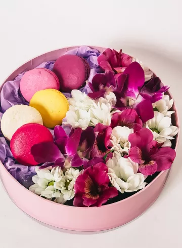 Композиция со сладостями &laquo;Сладкая пора&raquo; от интернет-магазина цветов в Владивостоке