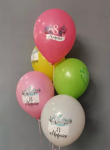 Фонтан 8 марта от интернет-магазина цветов в Владивостоке