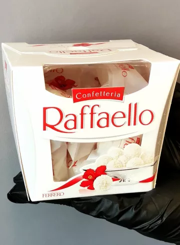 Конфеты Рафаэлло от интернет-магазина цветов в Владивостоке