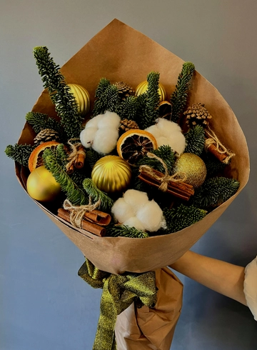 Нарядный гость от интернет-магазина цветов в Владивостоке