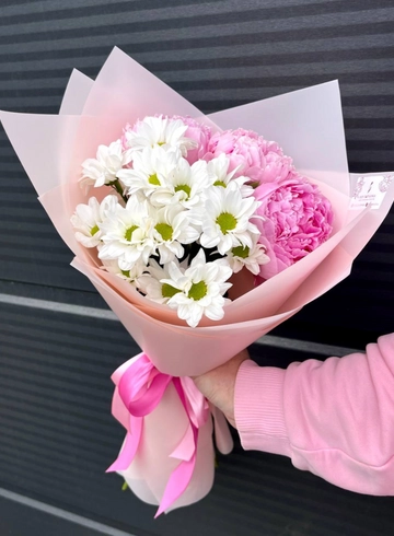 Пионовые объятия  от интернет-магазина цветов в Владивостоке