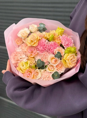 Сборный букет «Спеши любить»  от интернет-магазина цветов в Владивостоке