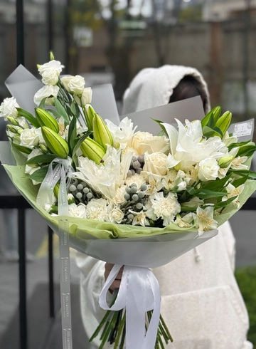 Сборный букет «Лилит» от интернет-магазина цветов в Владивостоке