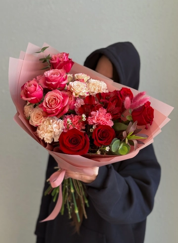 Сборный букет &laquo;Зацепила меня&raquo; от интернет-магазина цветов в Владивостоке