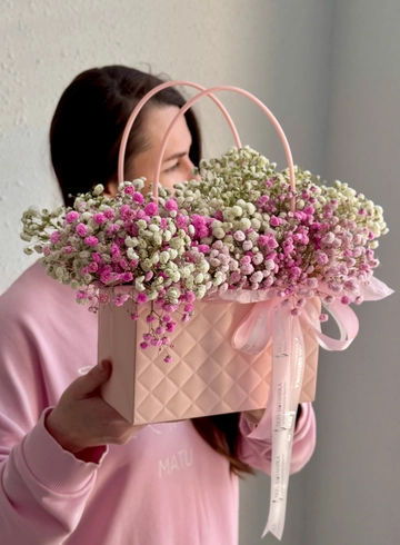 Композиция в сумочке &laquo;Я так соскучился&raquo; от интернет-магазина цветов в Владивостоке