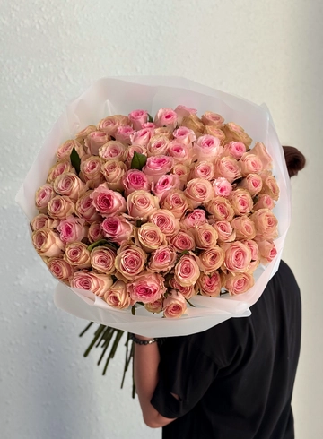 Букет из розовых роз &laquo;Розовое вино&raquo; от интернет-магазина цветов в Владивостоке