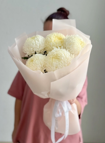 Букет одноголовых хризантем &laquo;Антошка&raquo; от интернет-магазина цветов в Владивостоке