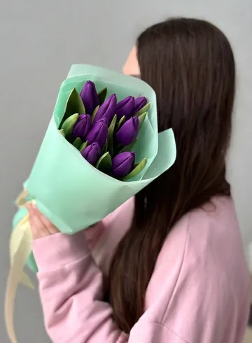 Букет фиолетовых тюльпанов &laquo;Тиффани&raquo; от интернет-магазина цветов в Владивостоке