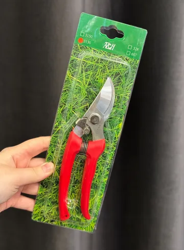 Секатор для цветов от интернет-магазина цветов в Владивостоке