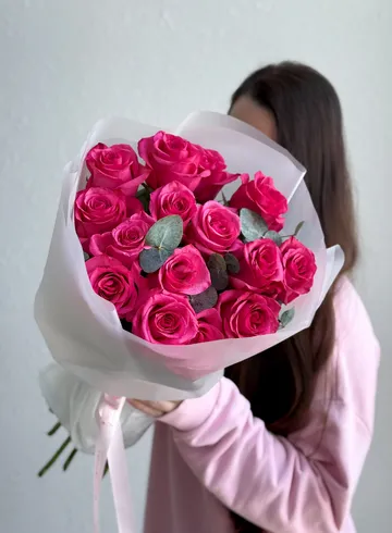 Букет из 15 малиновых роз &laquo;Такие вечеринки&raquo; от интернет-магазина цветов в Владивостоке