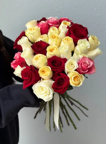 Микс из 35 роз &laquo;Художник&raquo; от интернет-магазина цветов в Владивостоке