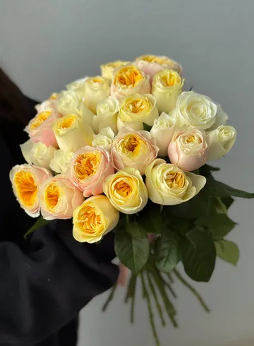 Микс из 25 роз &laquo;Нежный&raquo; от интернет-магазина цветов в Владивостоке