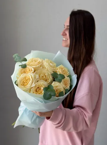 Букет из 9 пионовидных роз &laquo;Зайка моя&raquo; от интернет-магазина цветов в Владивостоке