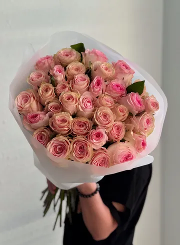 Букет из 35 розовых роз &laquo;Розовое вино&raquo; от интернет-магазина цветов в Владивостоке