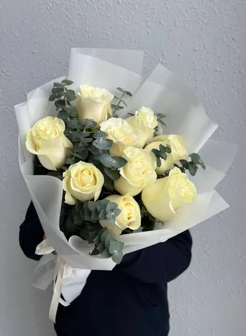 Букет из 11 белых роз &laquo;Ласковый май&raquo; от интернет-магазина цветов в Владивостоке