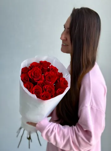 Букет красных роз &laquo;Люби меня люби&raquo; от интернет-магазина цветов в Владивостоке