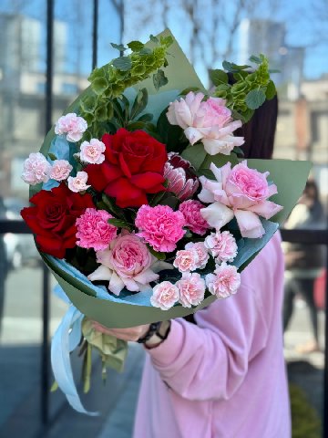 Букет с протеей от интернет-магазина цветов в Владивостоке